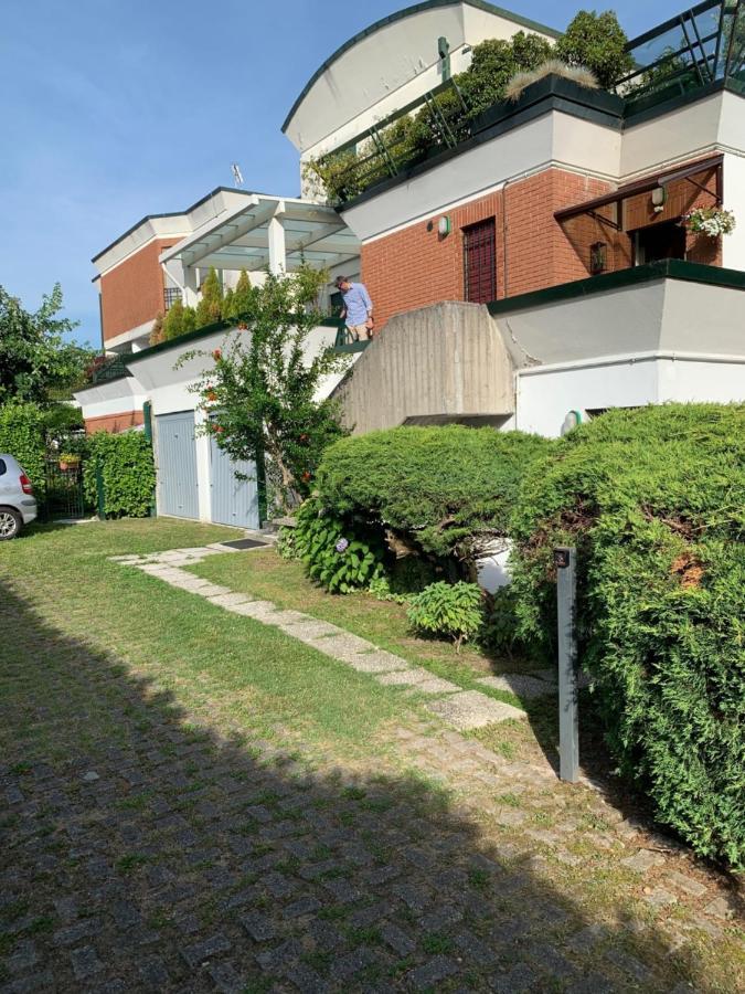 Near Como, Charming Apartment With Fireplace グランダーテ エクステリア 写真